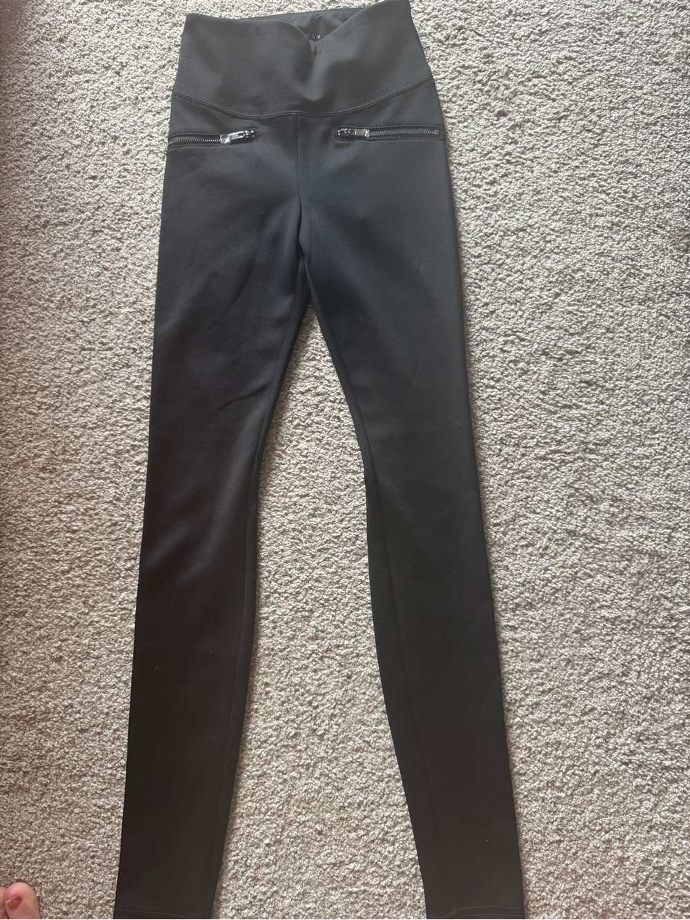 White House, Black market women’s runway leggings